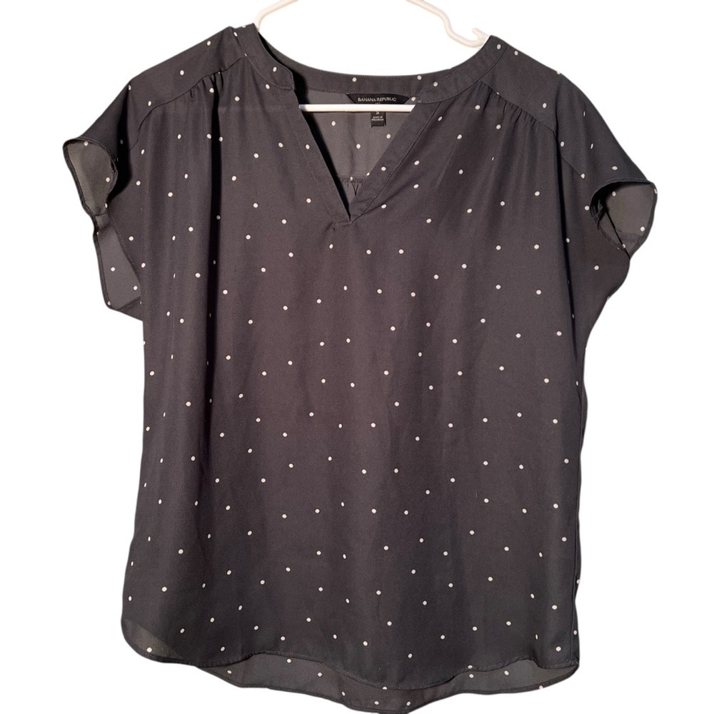 Banana Republic Women's Size Small Split Neck Blouse Gray White Polka Dots Sheer